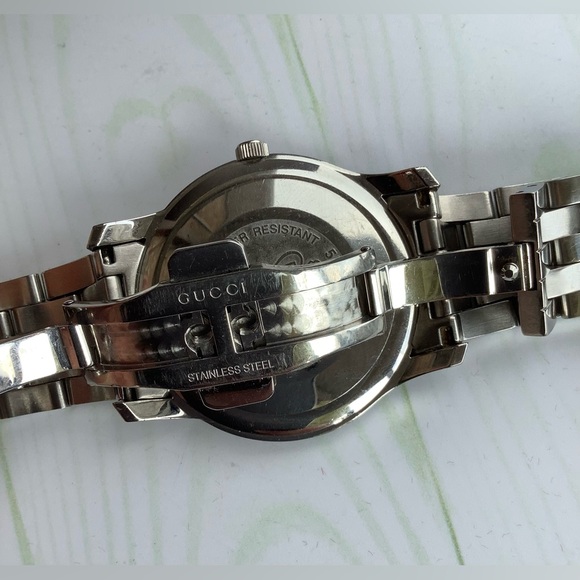 Dressy men’s GUCCI watch 🌟🌟🌟 - Picture 8 of 15